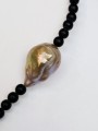 Collier Adan Agate noire. perle d'eau douce. perle de Tahiti. Perle or TFW2427 Catherine Michiels Boutique Strasbourg