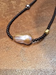 Collier Adan Agate noire. perle d'eau douce. perle de Tahiti. Perle or TFW2427 Catherine Michiels Boutique Strasbourg