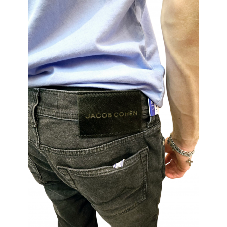 Jeans gris Bard QE004 030 S4126 R2 500D Jacob Cohen homme boutique Strasbourg pantalon mode basic fashion