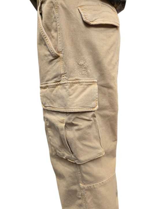 Cargo Chile M74 de couleur beige motif méduse brodée collection Mason's CBE073 249 Homme mode concept store Strasbourg détail