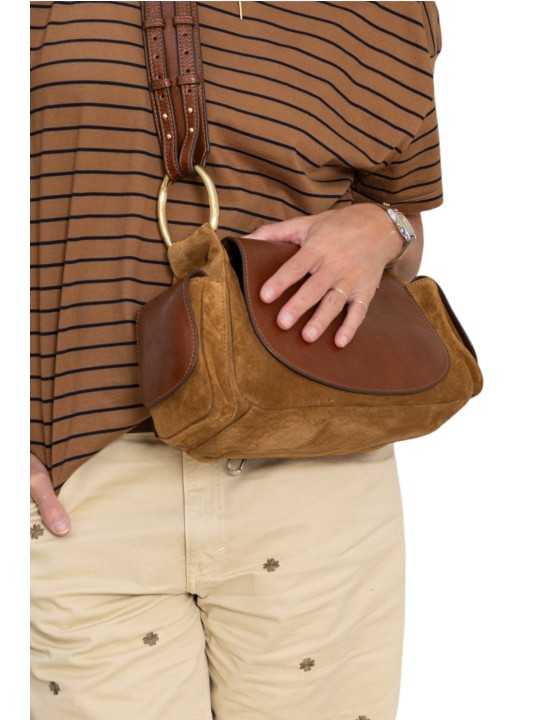 SAC MARINE VIGNE EN CUIR TABAC CLARIS VIROT bag Strasbourg boutique shop store online-MAR-CUI-TAB-4658A porté
