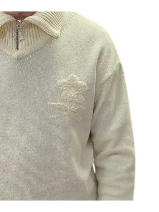 Pull col camioneur Carlos écru fleur brodée 622830 9514 Montagut Homme boutique Strasbourg vêtement store shop détail