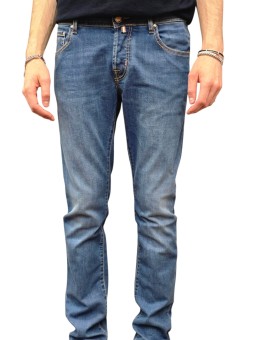 Jeans Nick jacron rose mulitlogos denim délavé bouton rose blanchi cuisse Jacob Cohën Homme S4255