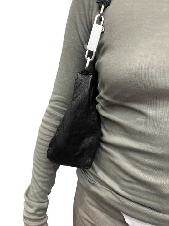 SAC MINI CUIR SOUPLE NOIR DISCO JEMINI BAG RA02F 0920 LBE 09 RICK OWENS FEMME porté 3