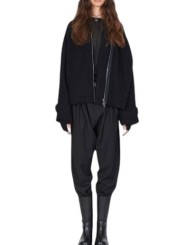 Blouson court col v noir yack dos Isabel Benenato Femme DW42 01 vêtement créateur mode boutique Strasbourg shop look