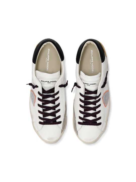 SNEAKERS PARIS CUIR BLANC LOGO ARGENT ORANGE PRLU WX58 PHILIPPE MODEL HOMME baskets boutique Strasbourg store shop LOOK