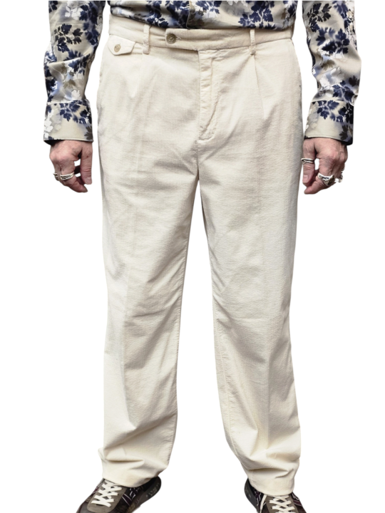 Pantalon velours écru pattes côtés droit B1 19204 2457 1003 Baldessarini Homme boutique Strasbourg mode vêtement store front
