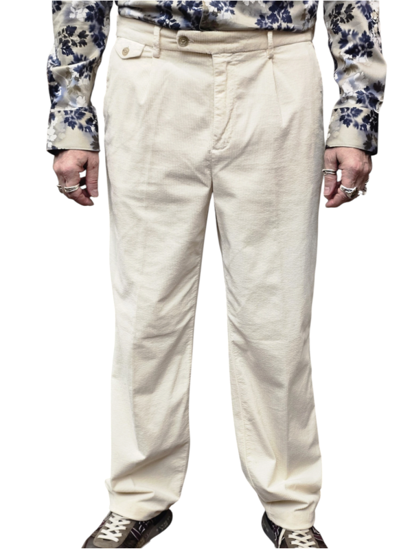 Pantalon velours écru pattes côtés droit B1 19204 2457 1003 Baldessarini Homme boutique Strasbourg mode vêtement store front